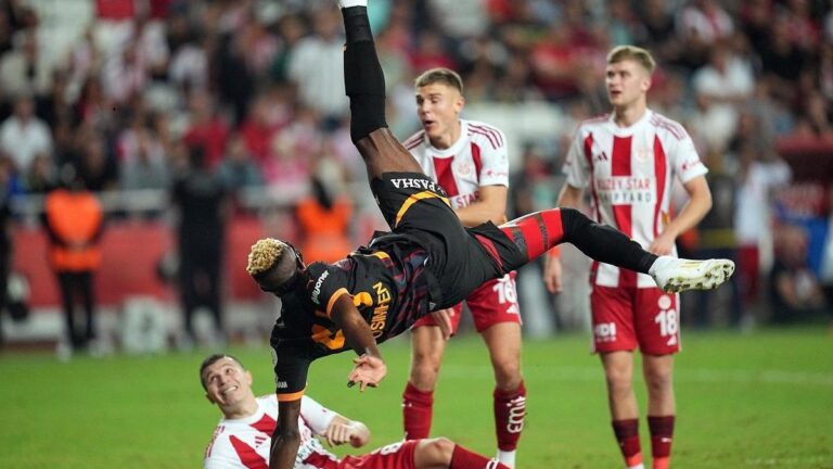 Victor Osimhen: Hedefim Puskas Ödülü'ne aday olabilir