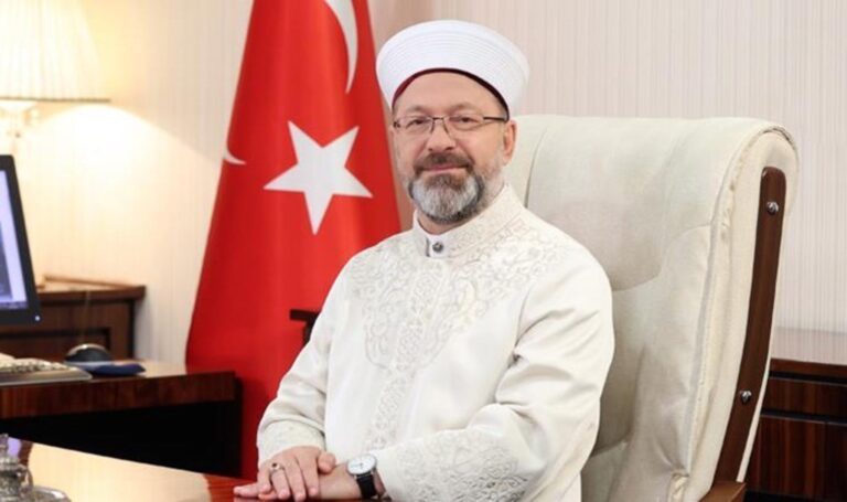 Ali Erbaş: Gerçek dini bilgilerin yer aldığı “yapay zekalı chatbotlar” geliştirilmeli – Son Dakika Türkiye Haberleri