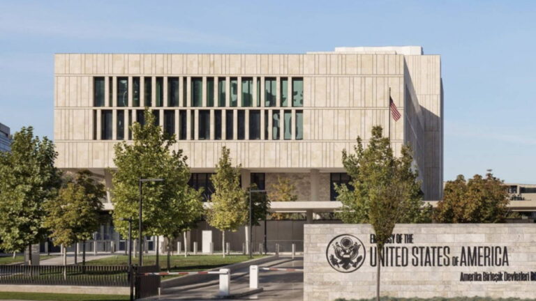 Amerikan Büyükelçiliği'nden “Vize Komisyonu” beyanı